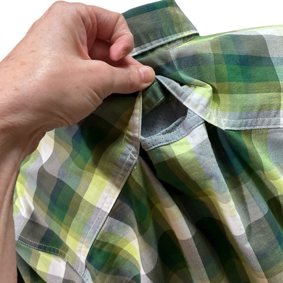 Wrangler Men's L Large Button Down Shirt Plaid Short Sleeves Vented Back Green - Picture 5 of 7